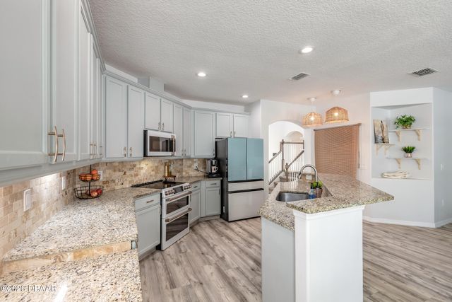 1215 Cap Diville Avenue, Port Orange, FL 32129