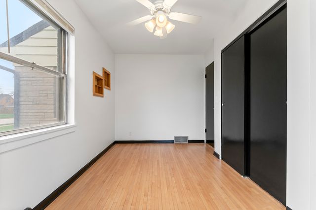 84 S Weston Avenue, Elgin, IL 60123