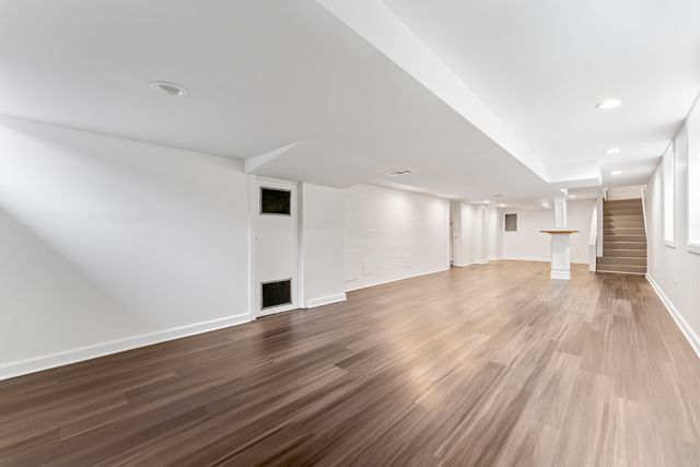 84 S Weston Avenue, Elgin, IL 60123