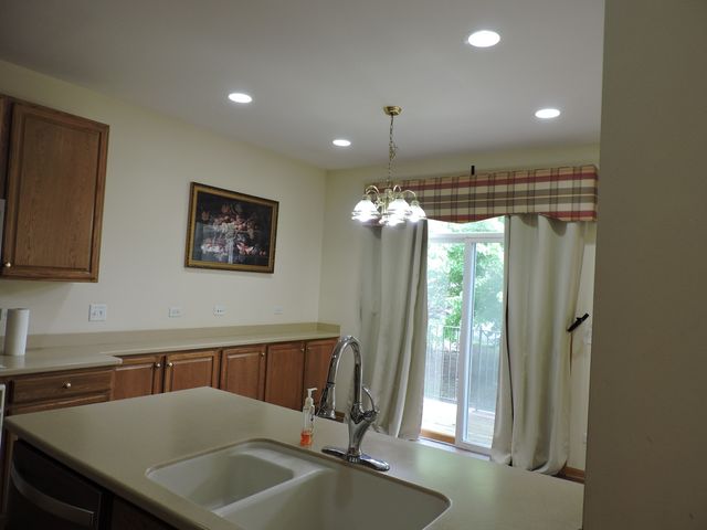 5640 Cambridge Way, Hanover Park, IL 60133