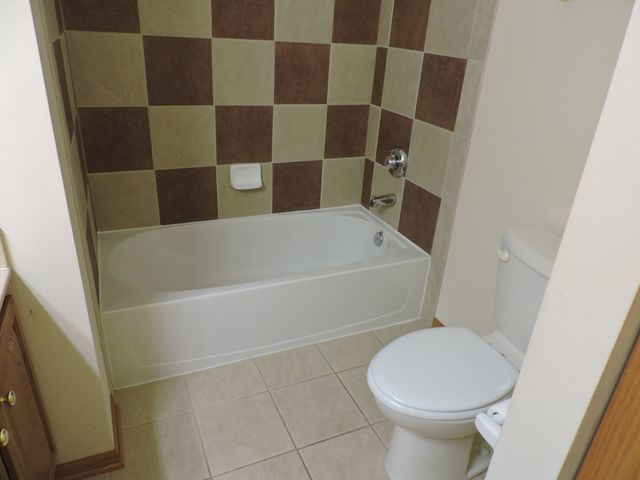 5640 Cambridge Way, Hanover Park, IL 60133
