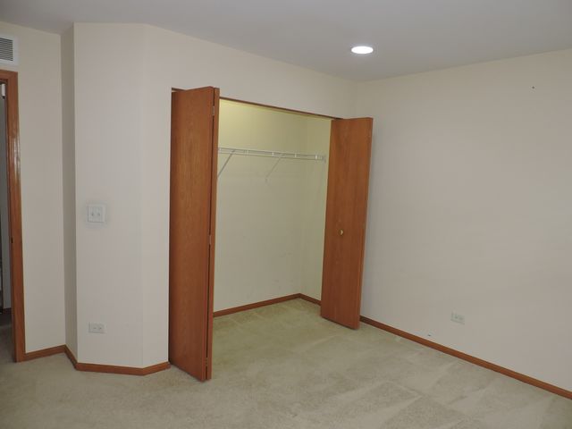 5640 Cambridge Way, Hanover Park, IL 60133