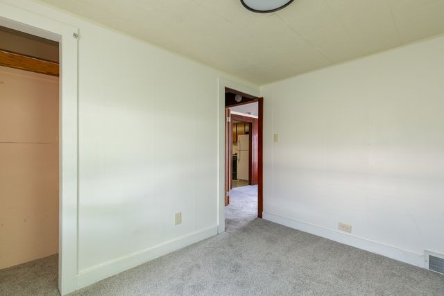 1150 48th Street, Moline, IL 61265