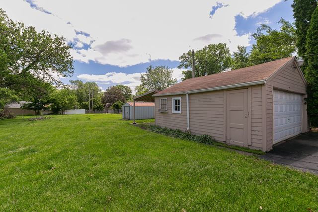 1150 48th Street, Moline, IL 61265