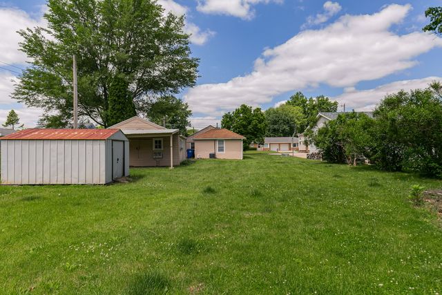 1150 48th Street, Moline, IL 61265