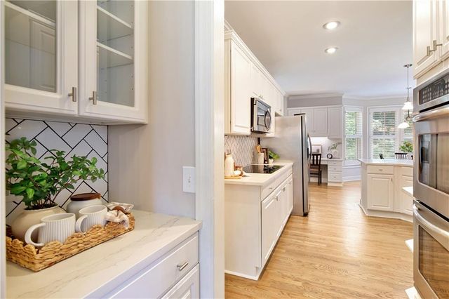 1175 Jennifer Oaks Drive, Alpharetta, GA 30004