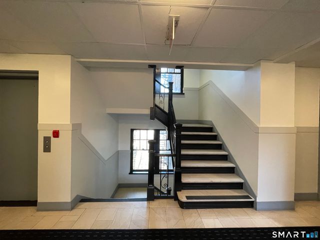 213 Golden Hill Street 1F, Bridgeport, CT 06604