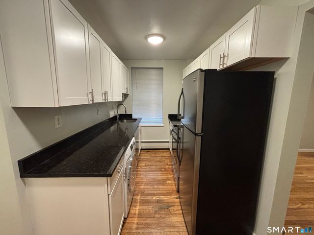 213 Golden Hill Street 1F, Bridgeport, CT 06604