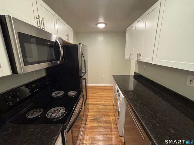 213 Golden Hill Street 1F, Bridgeport, CT 06604