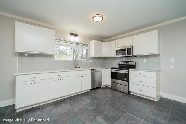 112 E Fairlane St, Longview, TX 75604