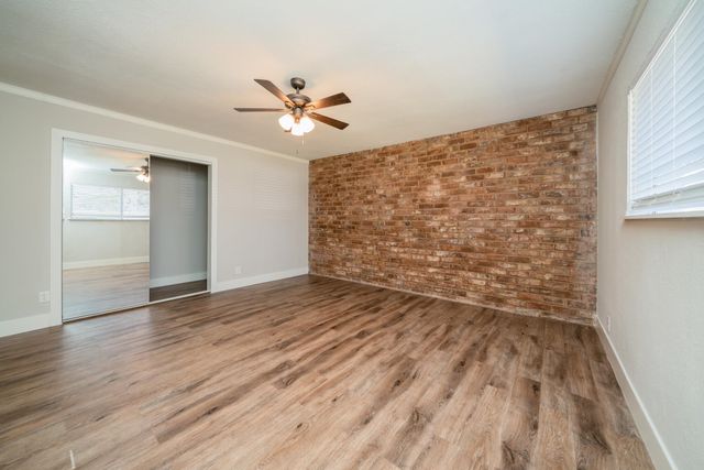 112 E Fairlane St, Longview, TX 75604