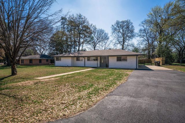 112 E Fairlane St, Longview, TX 75604