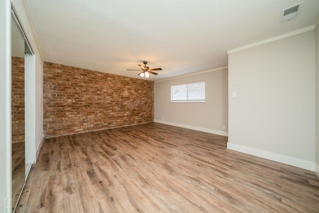 112 E Fairlane St, Longview, TX 75604