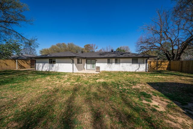 112 E Fairlane St, Longview, TX 75604