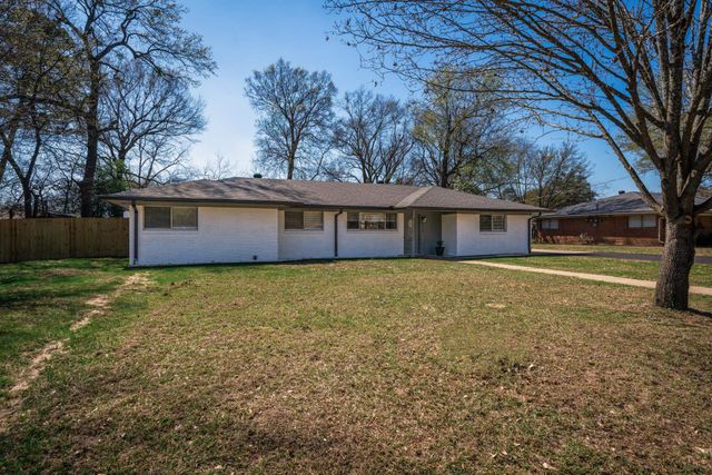 112 E Fairlane St, Longview, TX 75604