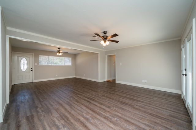 112 E Fairlane St, Longview, TX 75604