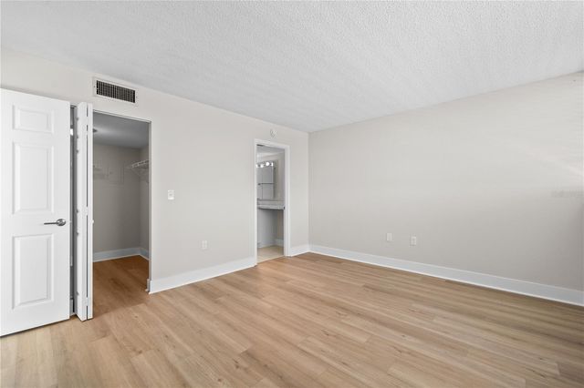 7425 BAY ISLAND DRIVE S 104, South Pasadena, FL 33707