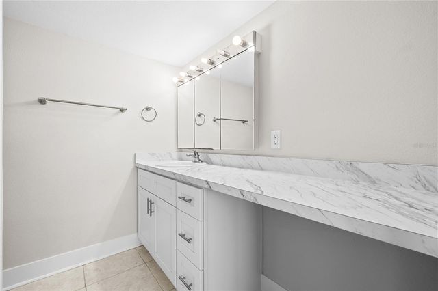 7425 BAY ISLAND DRIVE S 104, South Pasadena, FL 33707