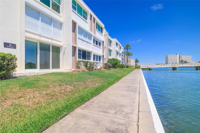 7425 BAY ISLAND DRIVE S 104, South Pasadena, FL 33707