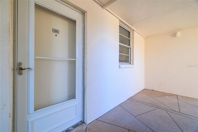 7425 BAY ISLAND DRIVE S 104, South Pasadena, FL 33707