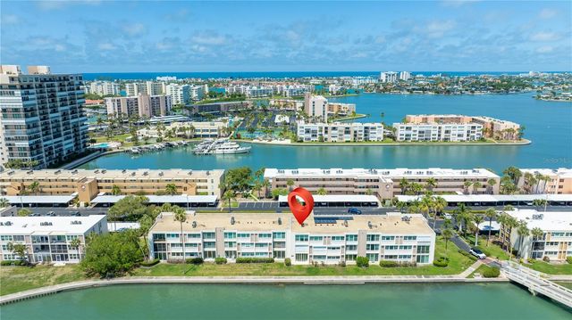 7425 BAY ISLAND DRIVE S 104, South Pasadena, FL 33707