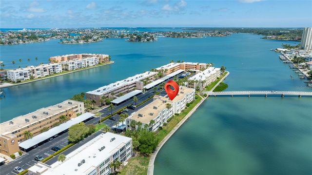 7425 BAY ISLAND DRIVE S 104, South Pasadena, FL 33707