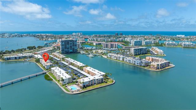 7425 BAY ISLAND DRIVE S 104, South Pasadena, FL 33707