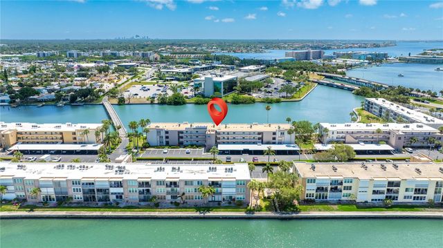 7425 BAY ISLAND DRIVE S 104, South Pasadena, FL 33707