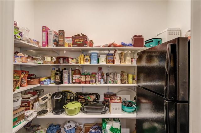 624 Skyland Drive, Hoschton, GA 30548