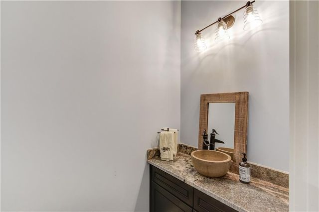 624 Skyland Drive, Hoschton, GA 30548