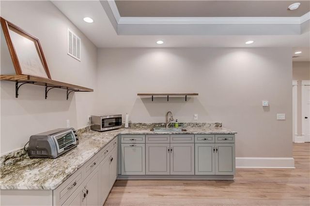 624 Skyland Drive, Hoschton, GA 30548