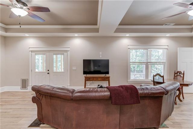 624 Skyland Drive, Hoschton, GA 30548