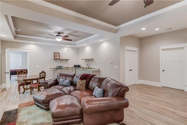 624 Skyland Drive, Hoschton, GA 30548