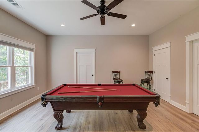 624 Skyland Drive, Hoschton, GA 30548