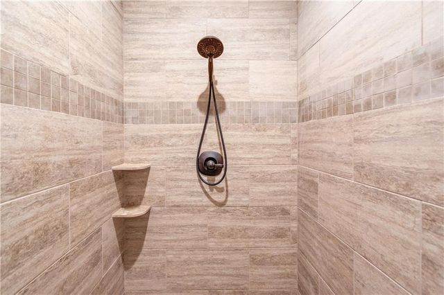 624 Skyland Drive, Hoschton, GA 30548