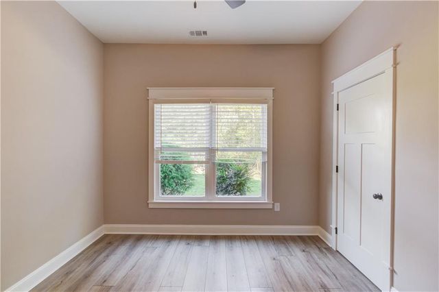 624 Skyland Drive, Hoschton, GA 30548