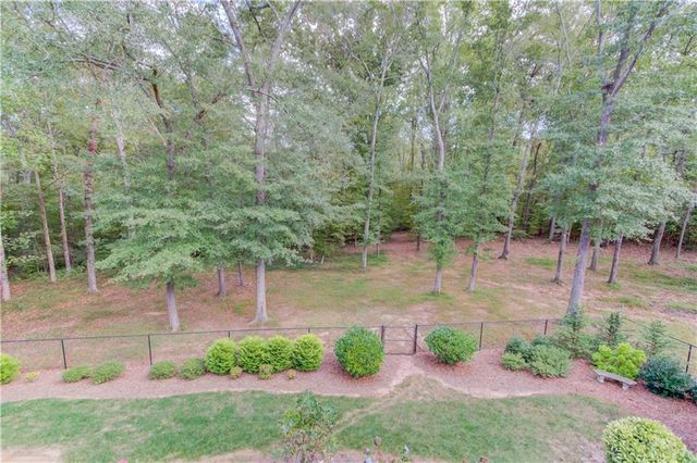 624 Skyland Drive, Hoschton, GA 30548