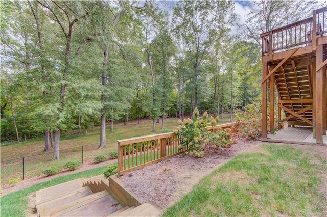 624 Skyland Drive, Hoschton, GA 30548