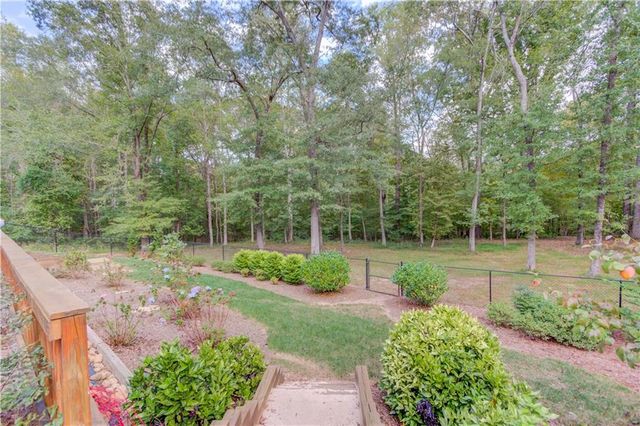 624 Skyland Drive, Hoschton, GA 30548