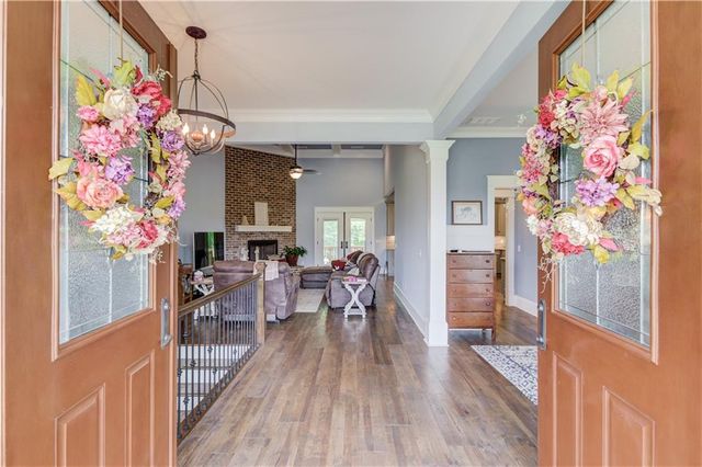 624 Skyland Drive, Hoschton, GA 30548