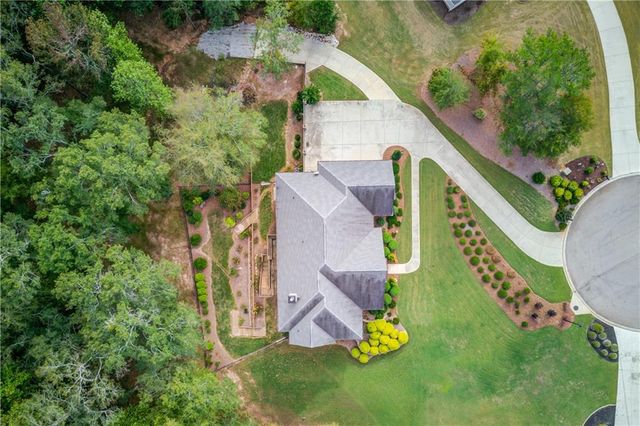 624 Skyland Drive, Hoschton, GA 30548