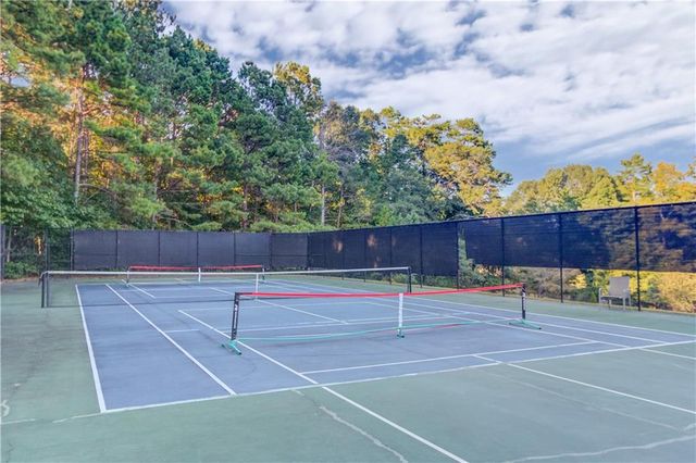 624 Skyland Drive, Hoschton, GA 30548