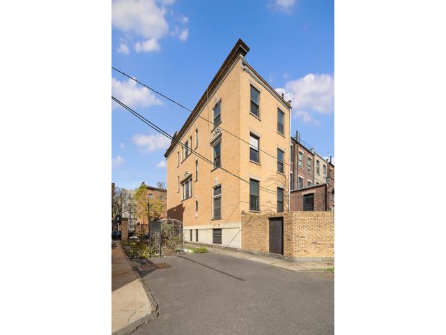 218 W 139TH Street, New York City, NY 10030