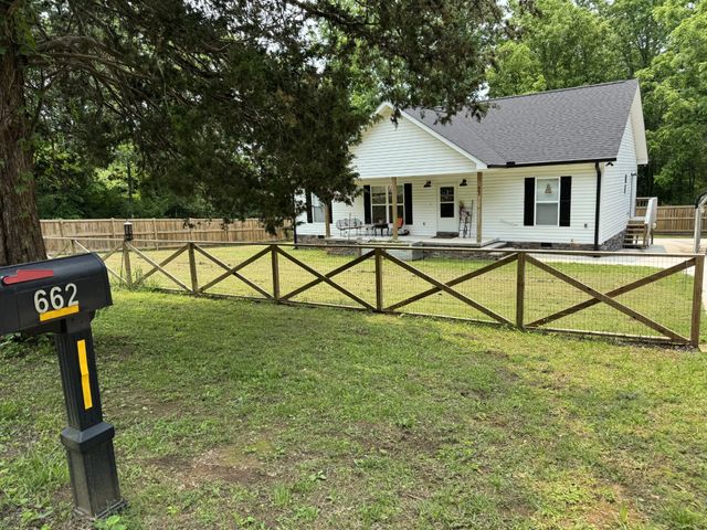 662 Ketner Mill Rd, Whitwell, TN 37397