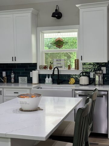 662 Ketner Mill Rd, Whitwell, TN 37397