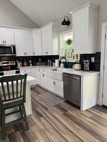 662 Ketner Mill Rd, Whitwell, TN 37397