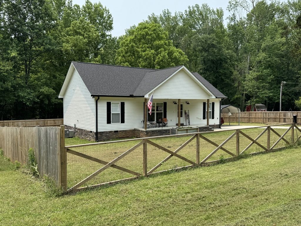 662 Ketner Mill Rd, Whitwell, TN 37397
