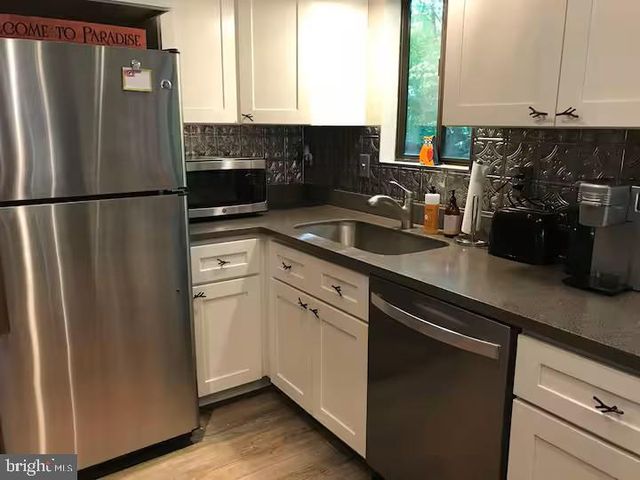 442 FOGGY BOTTOM LN, Berkeley Springs, WV 25411