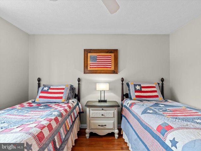 442 FOGGY BOTTOM LN, Berkeley Springs, WV 25411