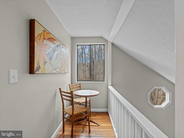 442 FOGGY BOTTOM LN, Berkeley Springs, WV 25411
